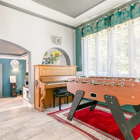 Villa Maxonale Pres De Paris Avec Piscine Chauffee, Sauna Et Jacuzzi *